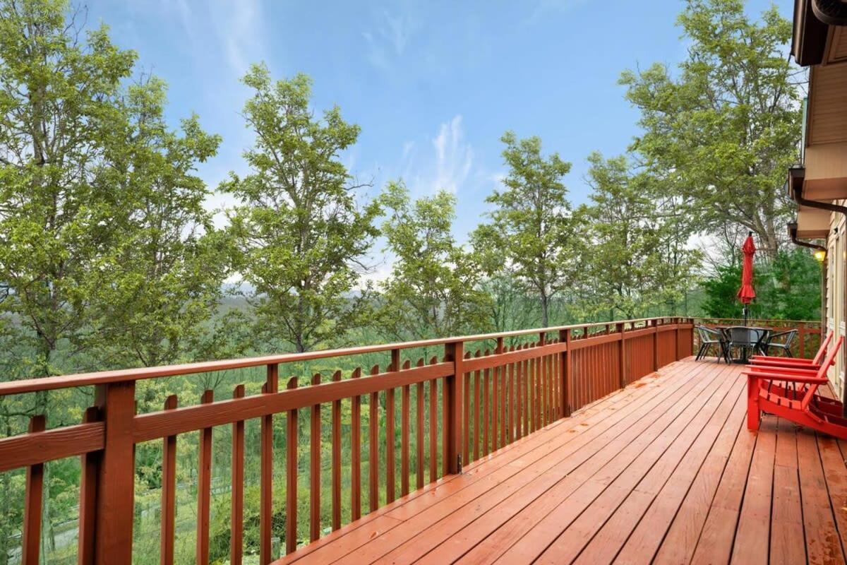 Modern Retreat W Hot Tub, Deck & Resort Amenities Berkeley Springs Kültér fotó
